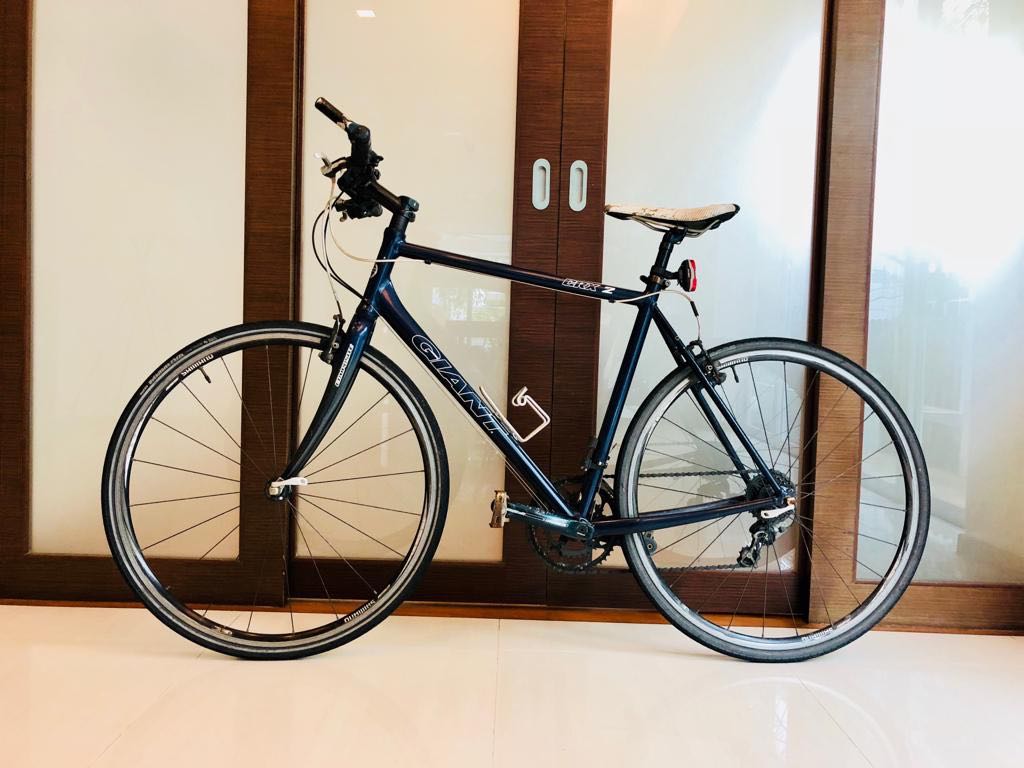 Giant CRX2 Hybrid bike, Sports 