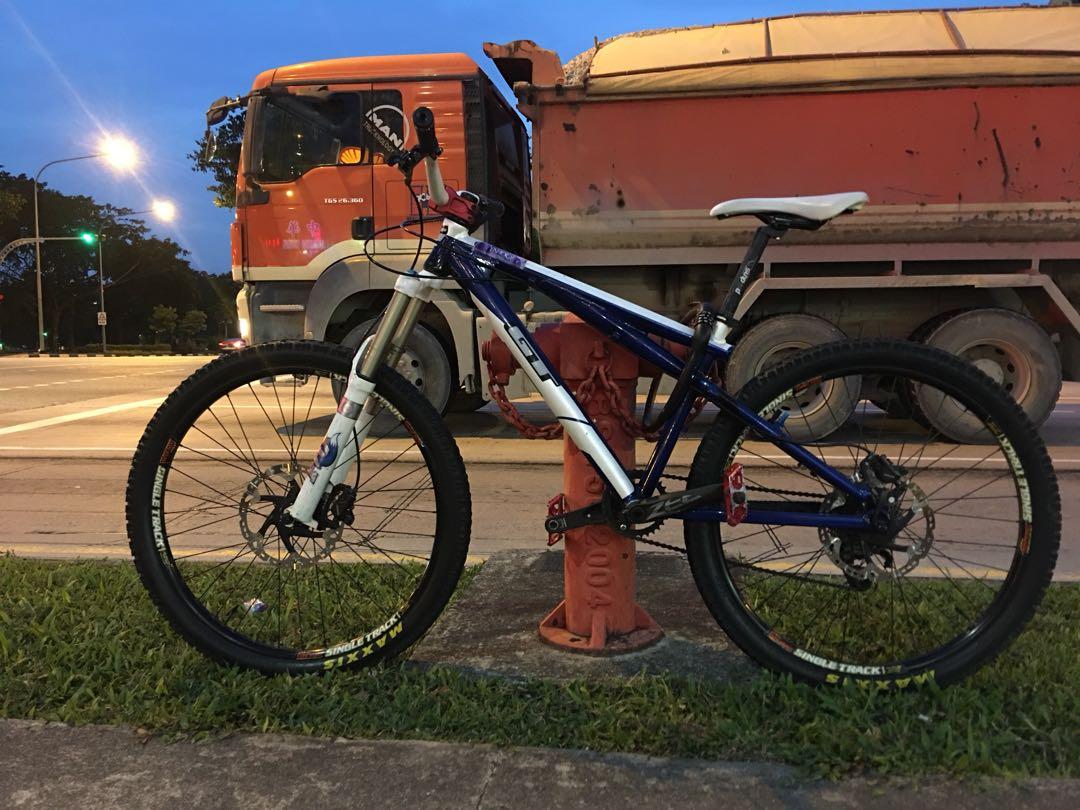 gt chucker mountain bike