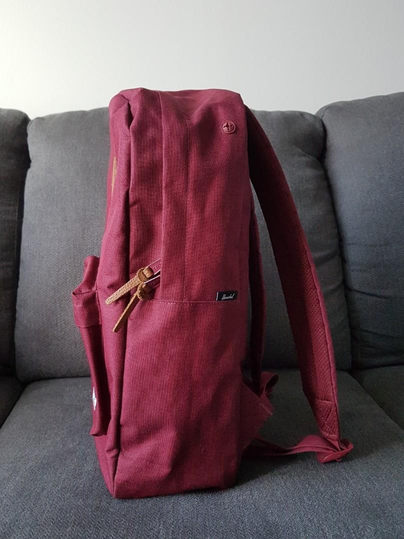 Herschel Heritage Backpack Maroon, Fesyen Pria, Tas & Dompet , Ransel di Carousell
