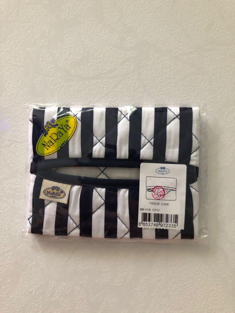 naraya tissue pouch