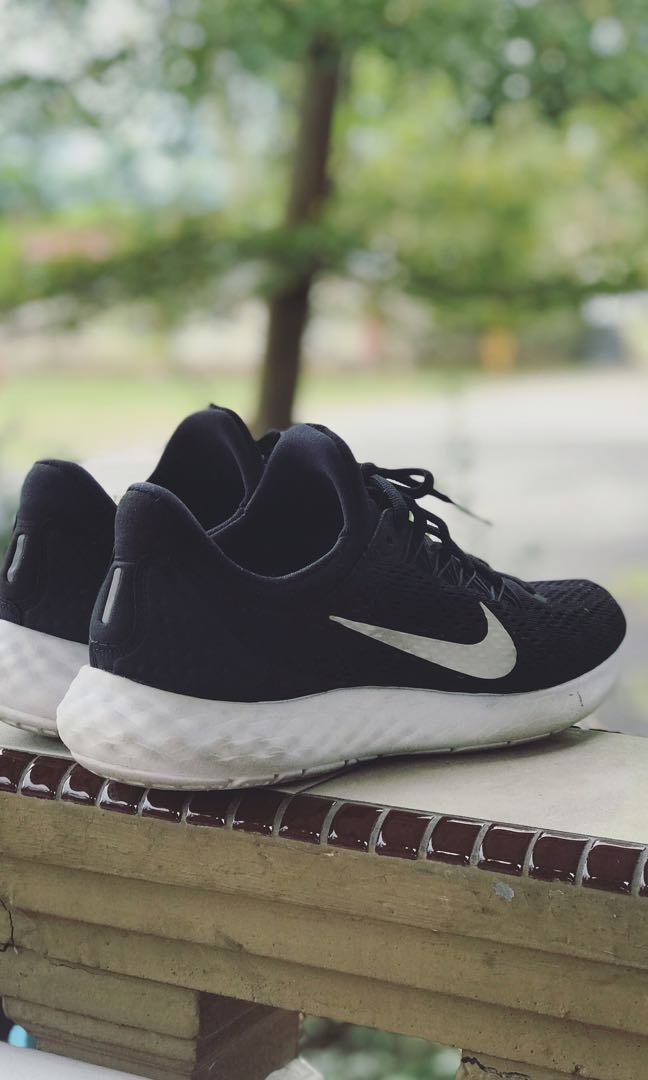 Nike easy run, Sports, Athletic
