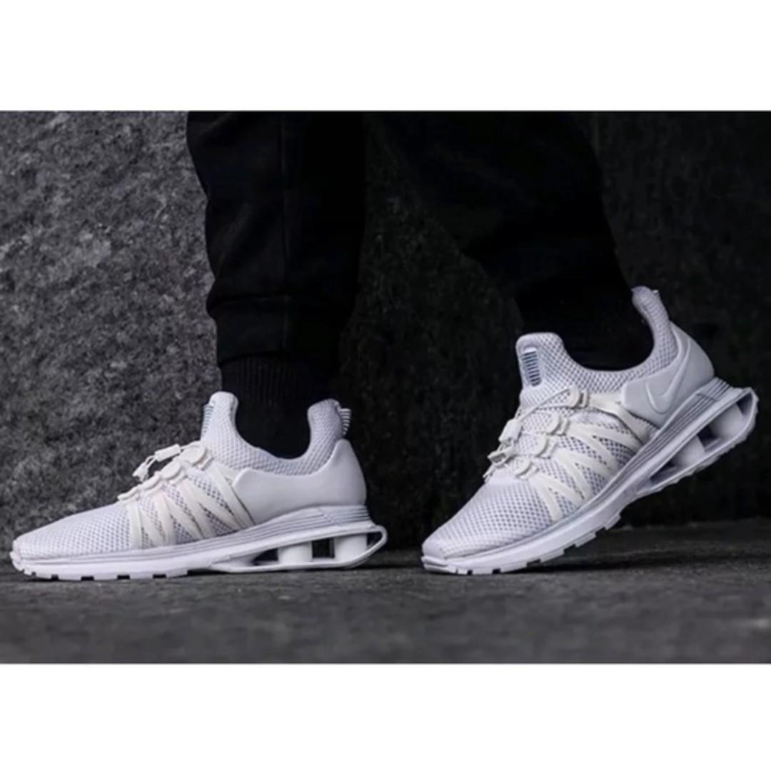 nike shox gravity all white