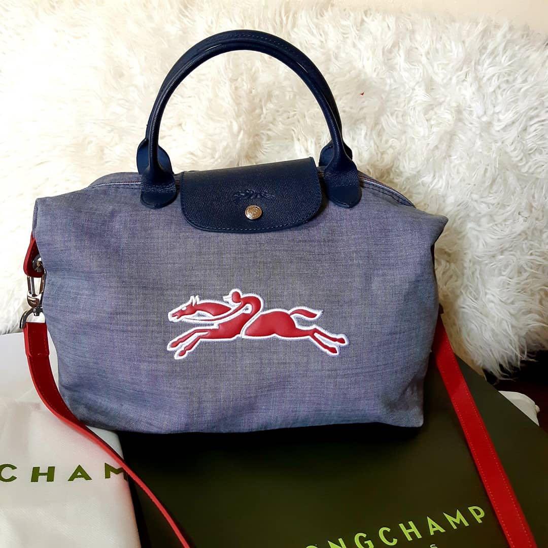 Preloved Authentic Longchamp Denim Horse 26x41cm No Defect Like New Comes With Dustbag Fesyen Wanita Tas Dompet Di Carousell
