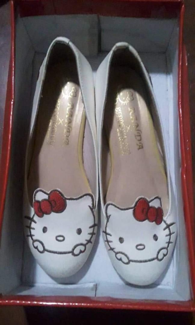 hello kitty shoes for adults