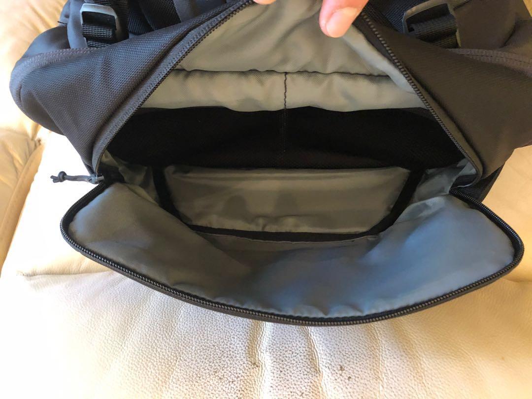 north face urban explore backpack