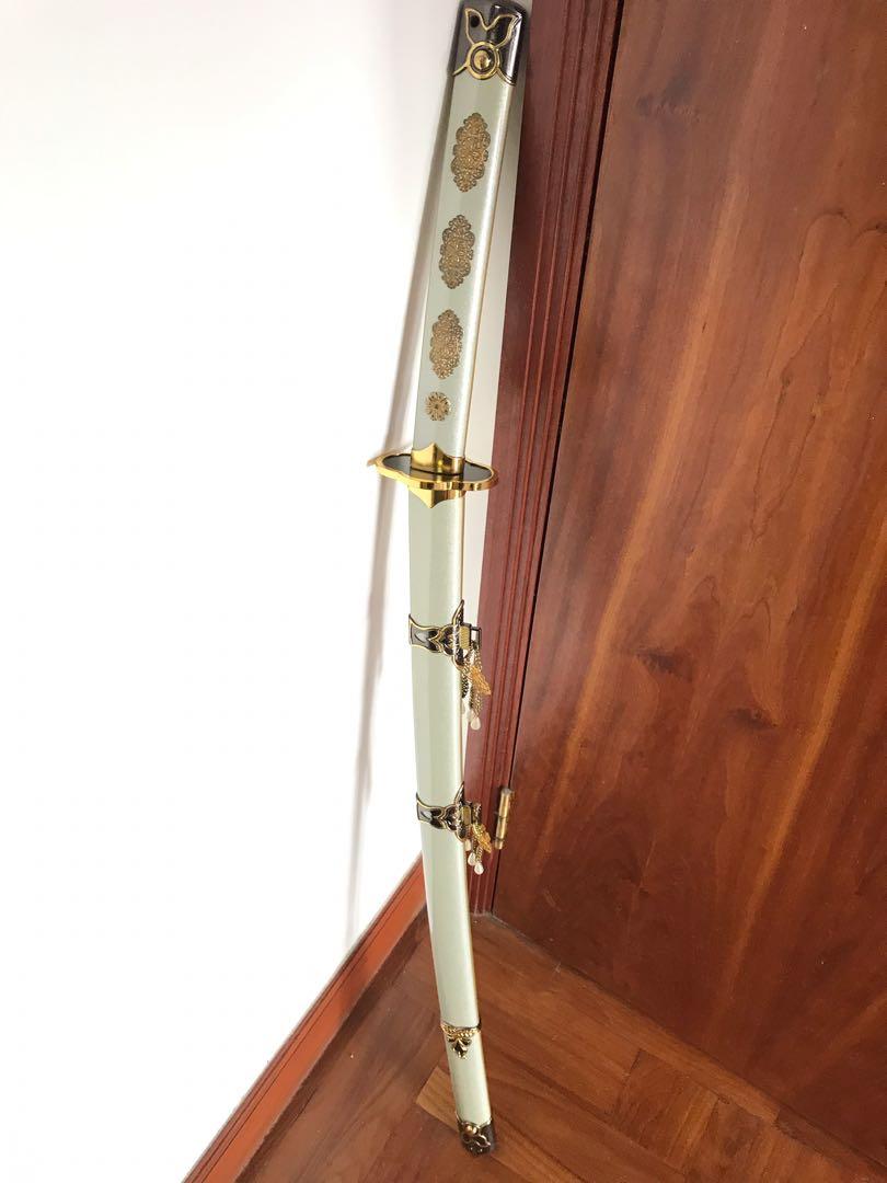 Tsurumaru Kuninaga Sword Entertainment J Pop On Carousell It's because he is a representation of a sword that was created in the 11th century and jokingly called himself an old man. carousell