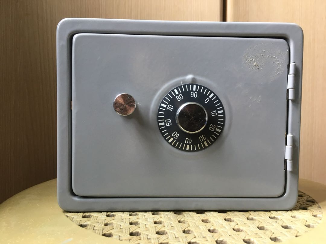 Vintage Safebox, Hobbies & Toys, Memorabilia & Collectibles, Vintage ...