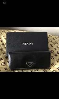 Preloved Prada Wallet (Authentic)