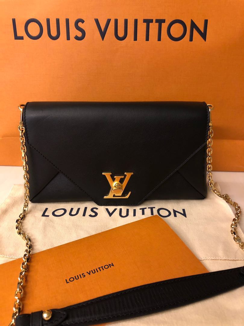 Louis Vuitton Love Note Chain Clutch Leather Black 443024
