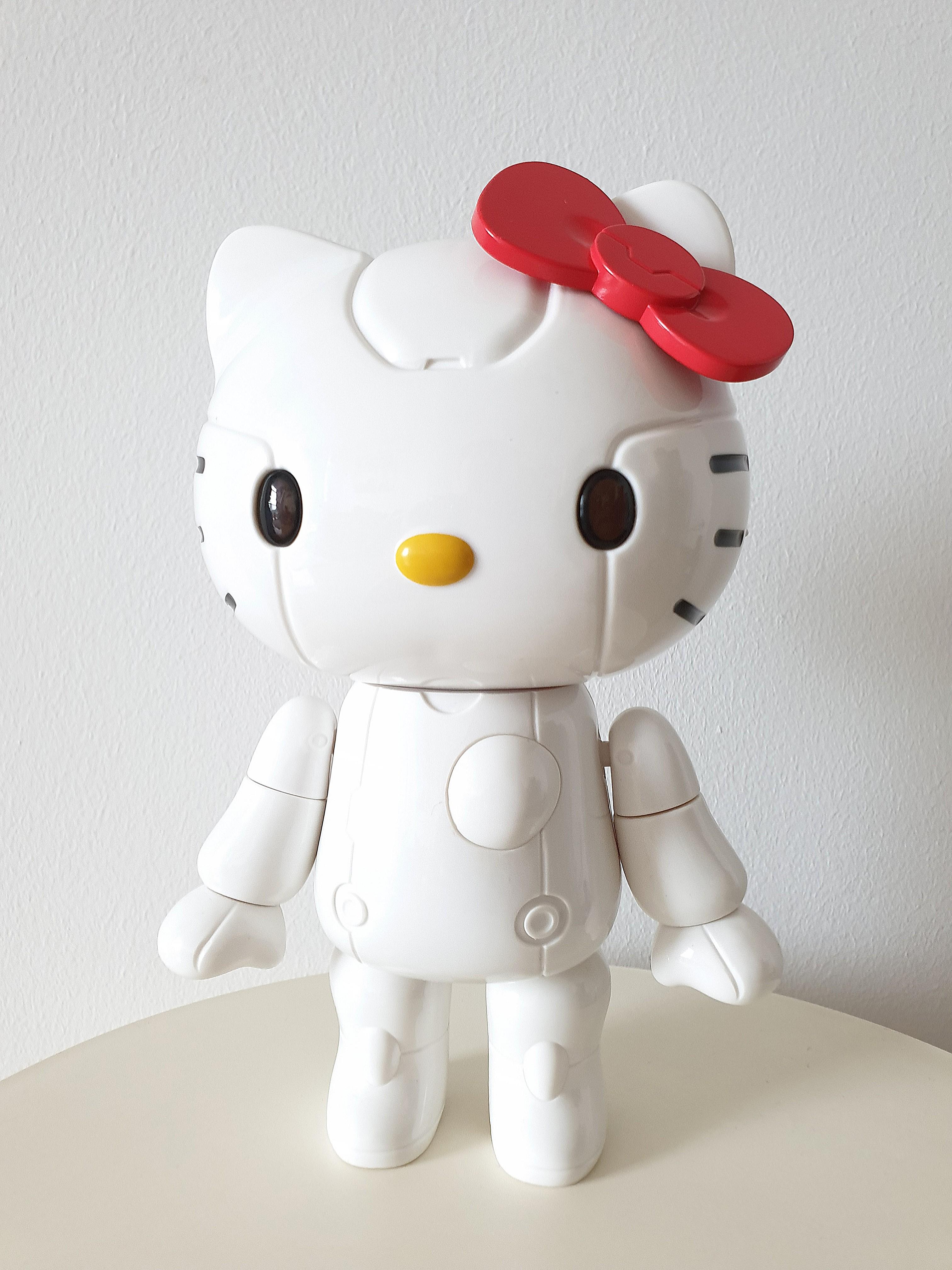 Bn Hello Kitty Robot K Collectables Hobbies Toys Toys Games On Carousell