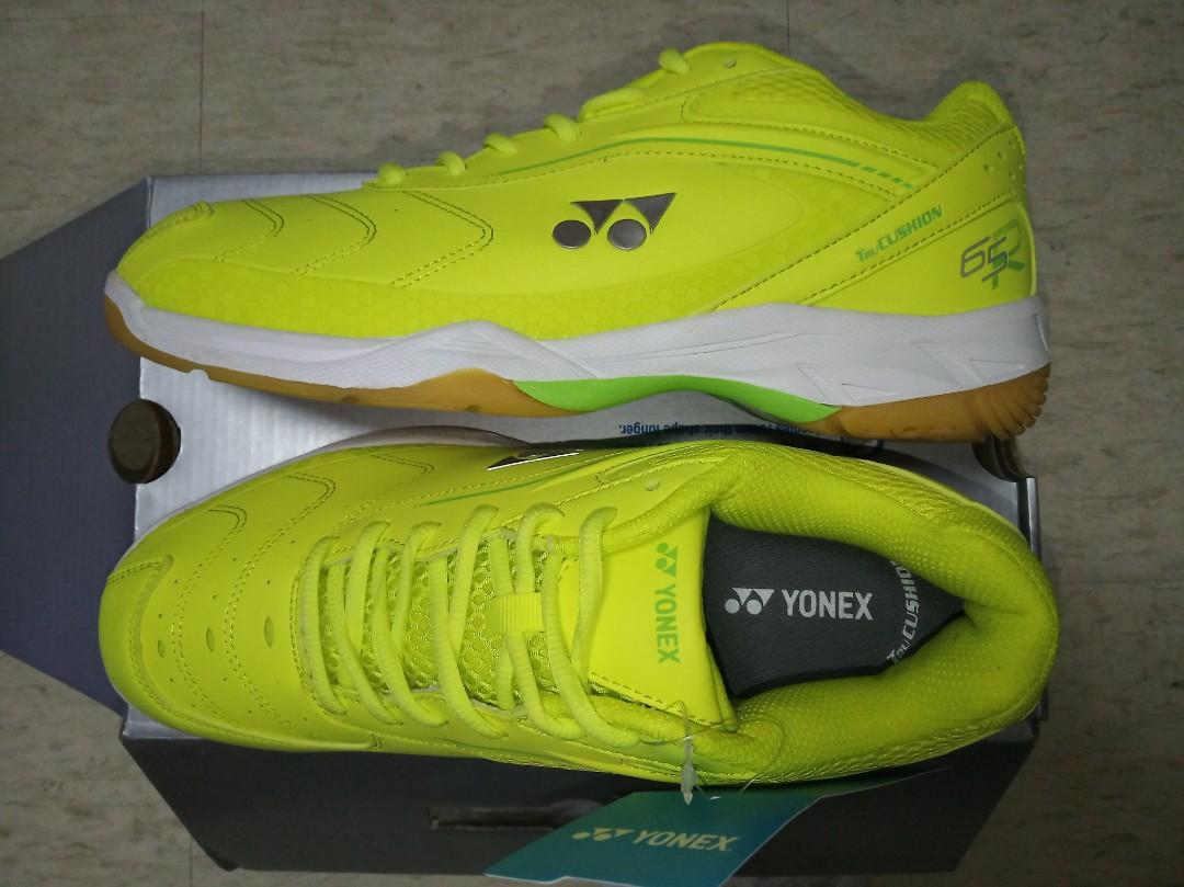 reebok non marking badminton shoes