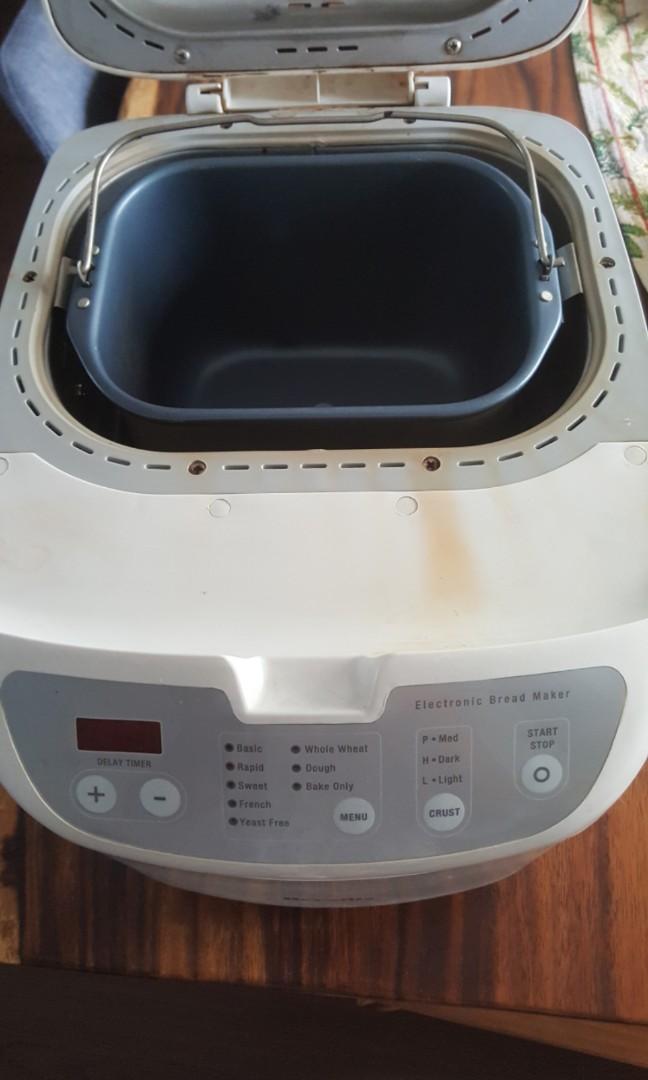 Breville bread maker, Home Appliances, Kitchenware on Carousell