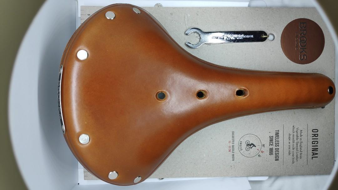 brooks flyer honey