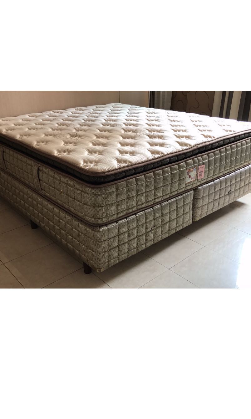 sealy palatial crest