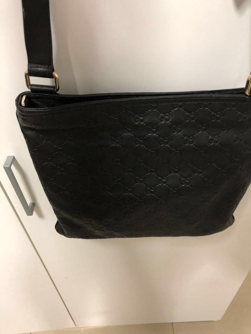 Gucci signature soft messenger Men s Fashion Bags Sling Bags on Carousell