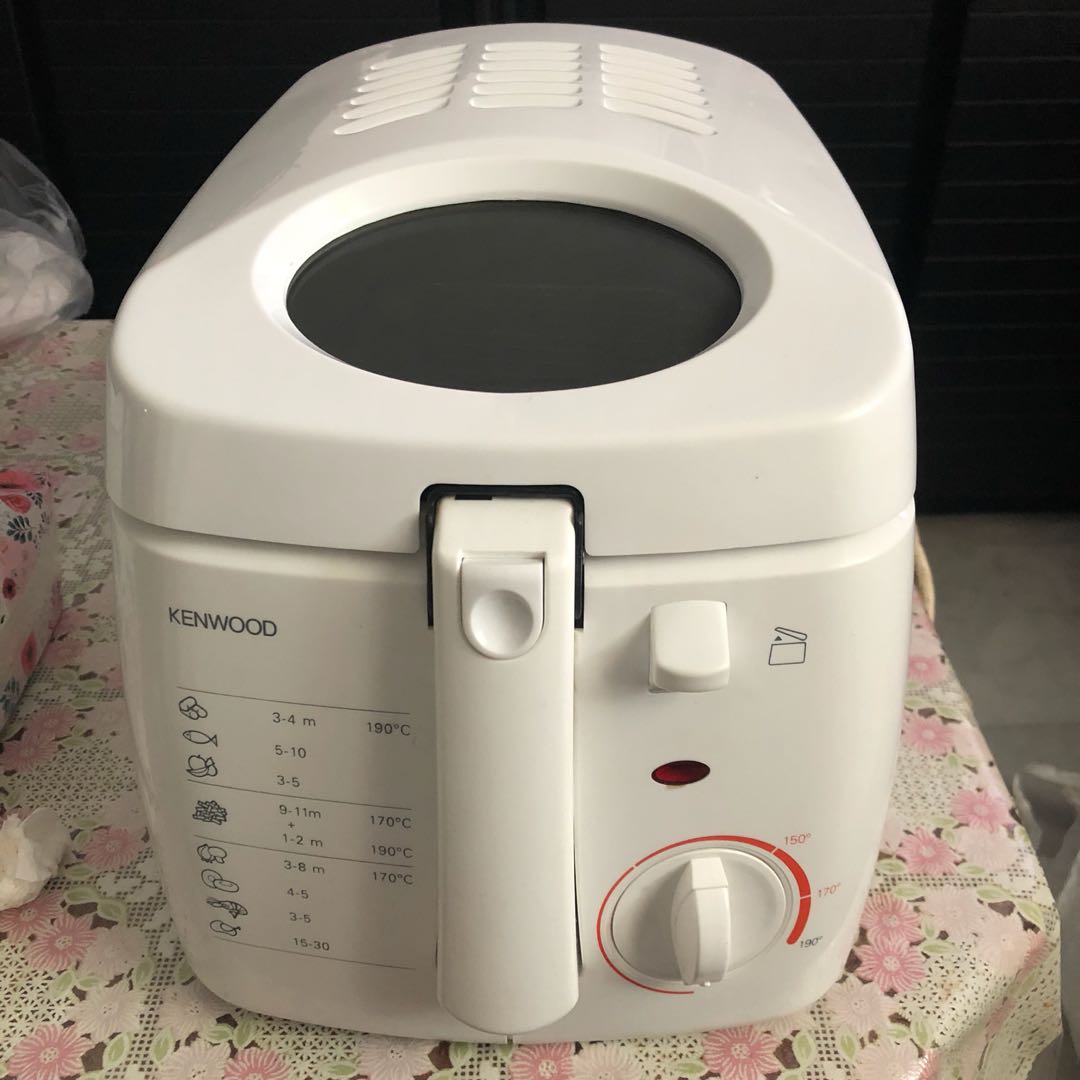Kenwood Deep Fryer DF220, TV & Home Appliances, Kitchen Appliances