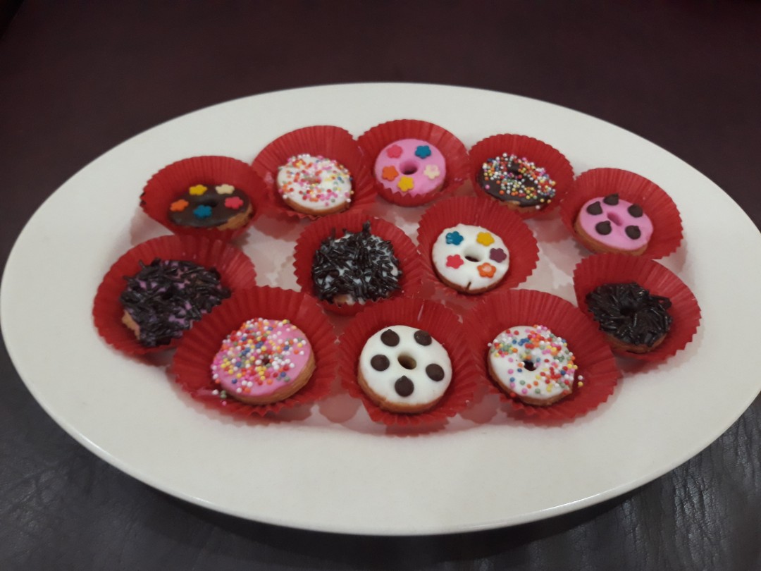 kue Kue Donat Kering 