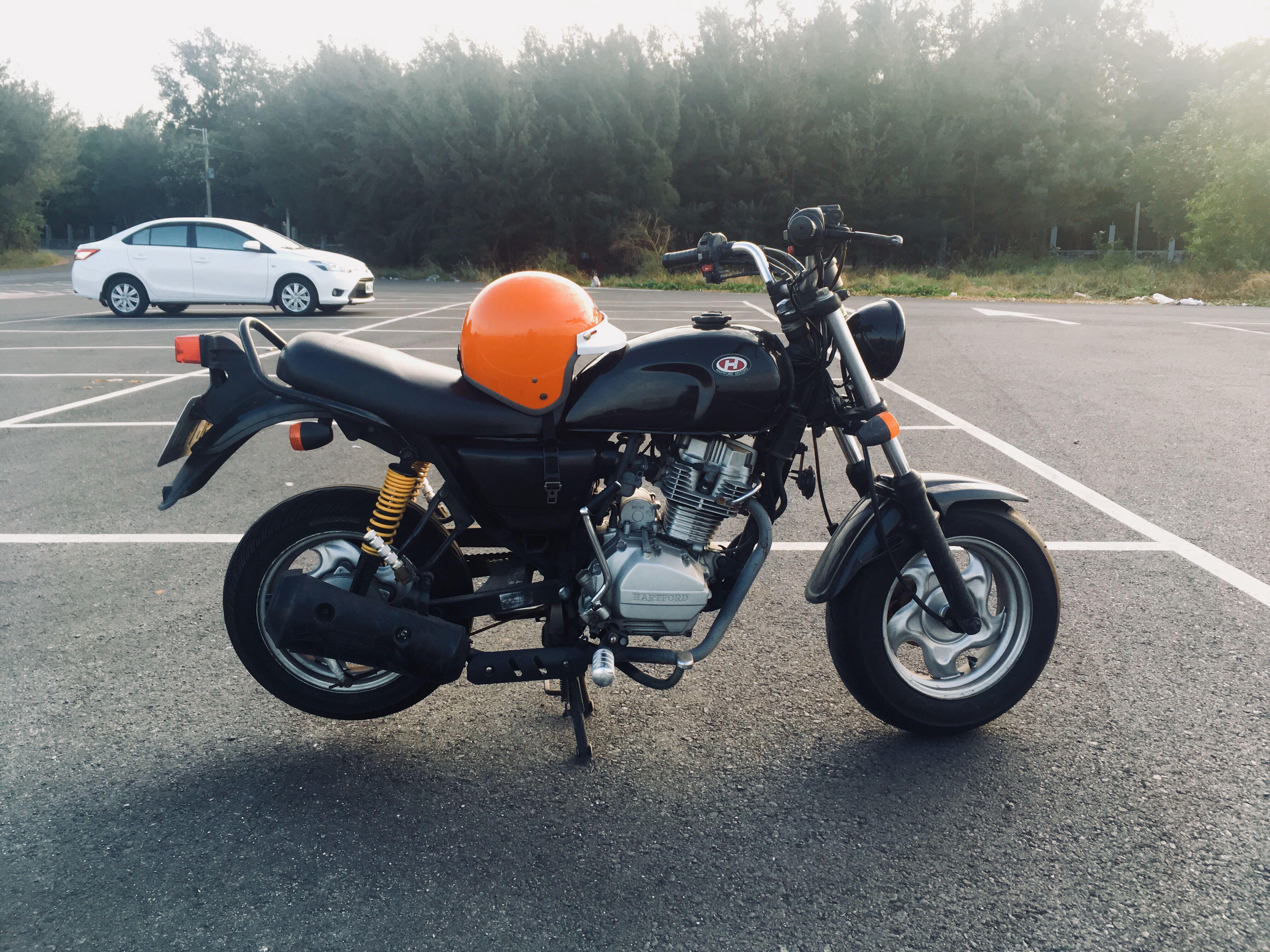 小云豹(男,女皆可用), 机车, 二手机车在旋转拍卖