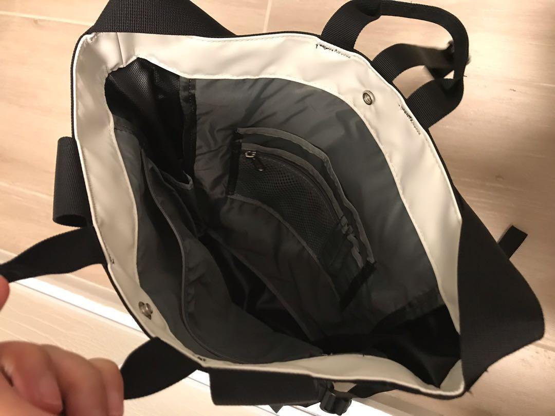 the north face base camp tote bag in black