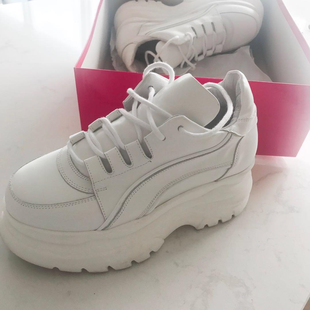 90s white platform sneakers 2025