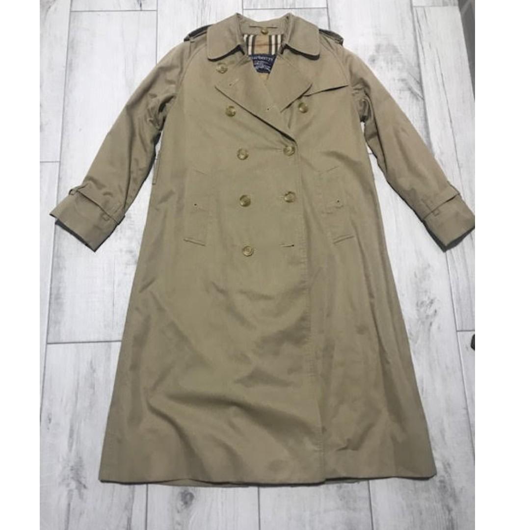 khaki burberry trench coat