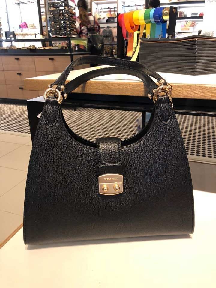 Coach avary shoulder bag clearance