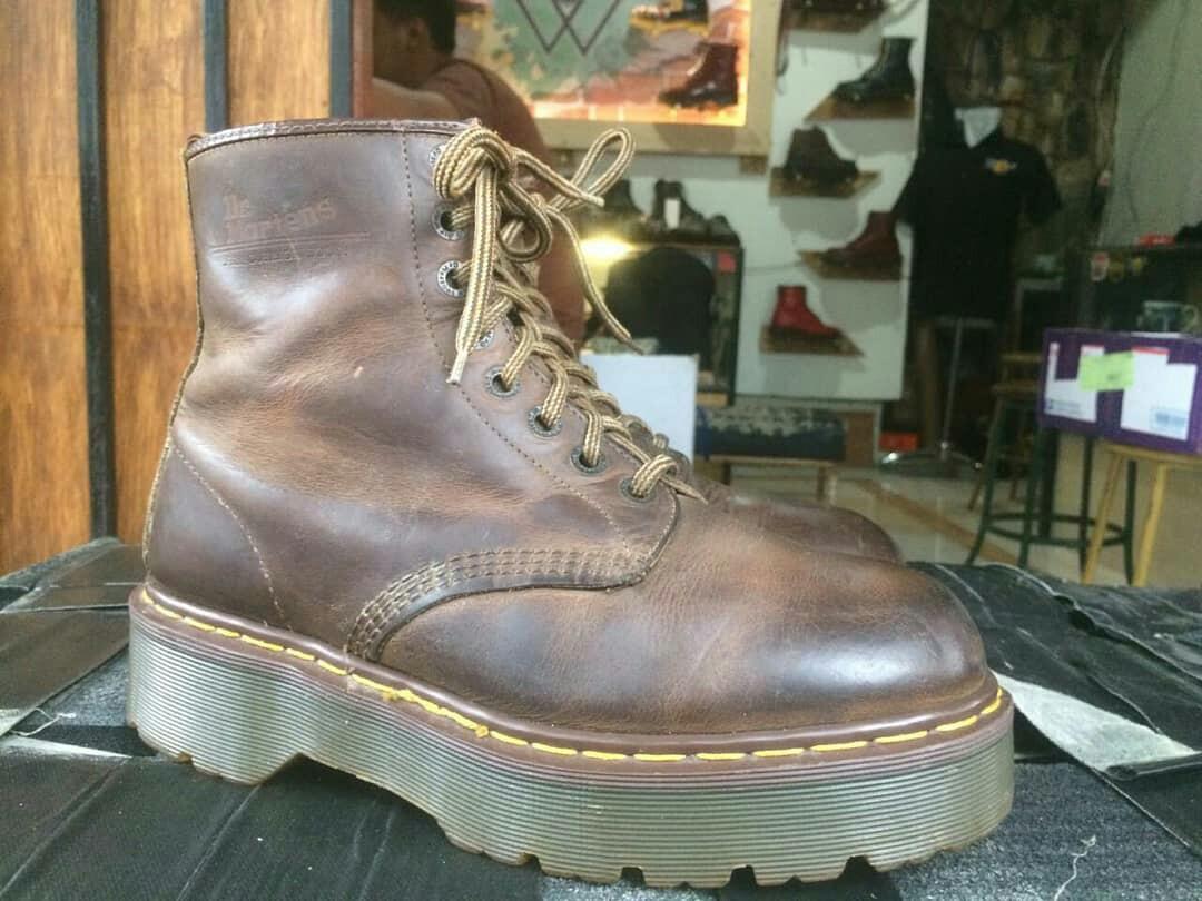 Dr martens 8338 hot sale