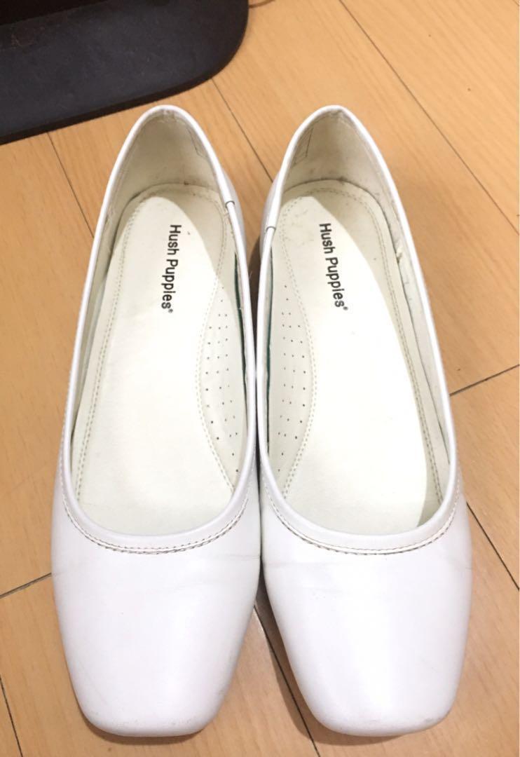 hush puppies white leather shoes