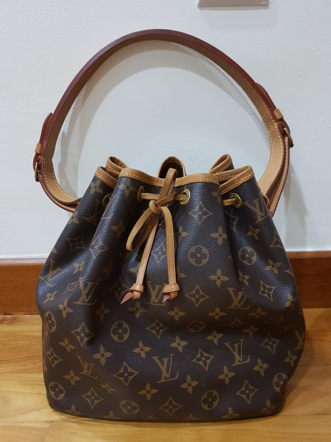 Vuitton bucket sales