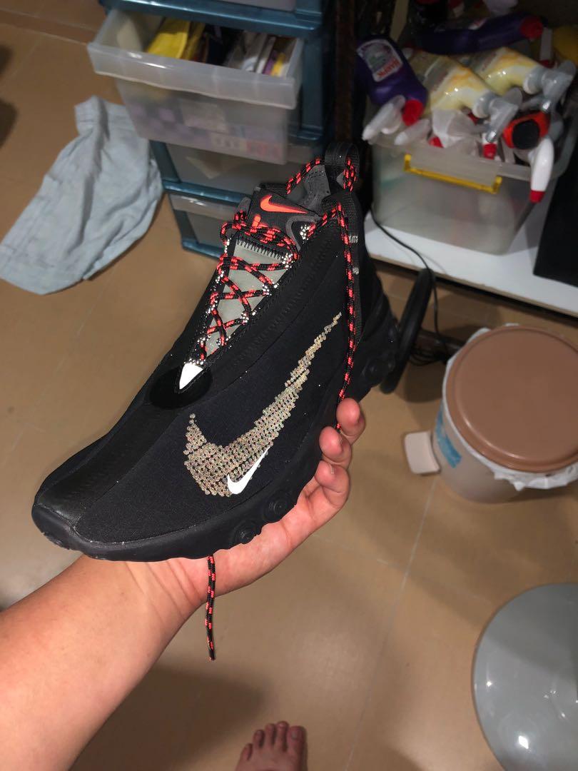 React runner mid store wr ispa on feet