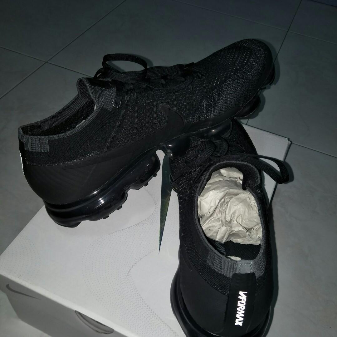 nike vapormax 1.0 triple black