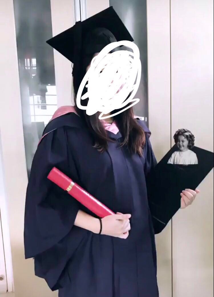 nus graduate gown