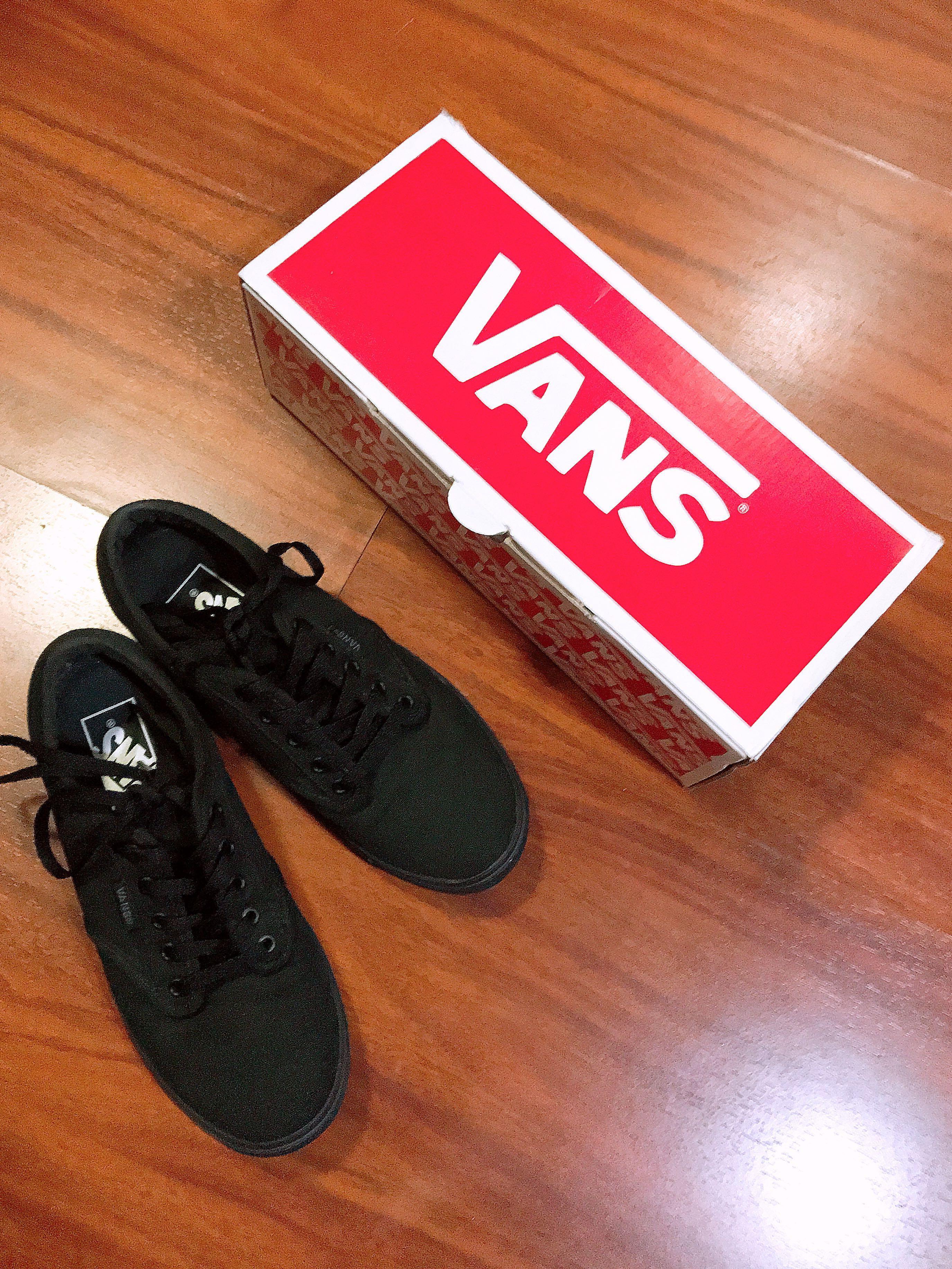 womens black canvas vans