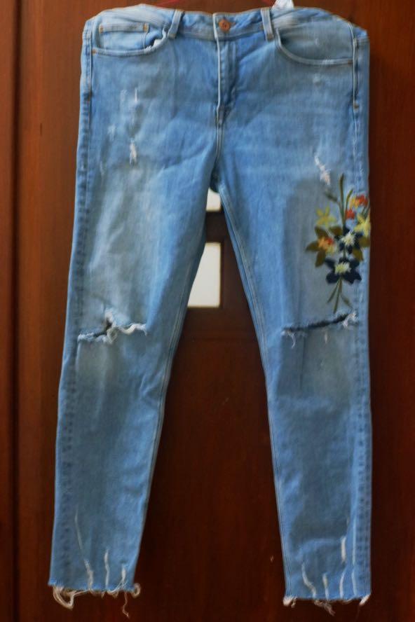 zara flower jeans