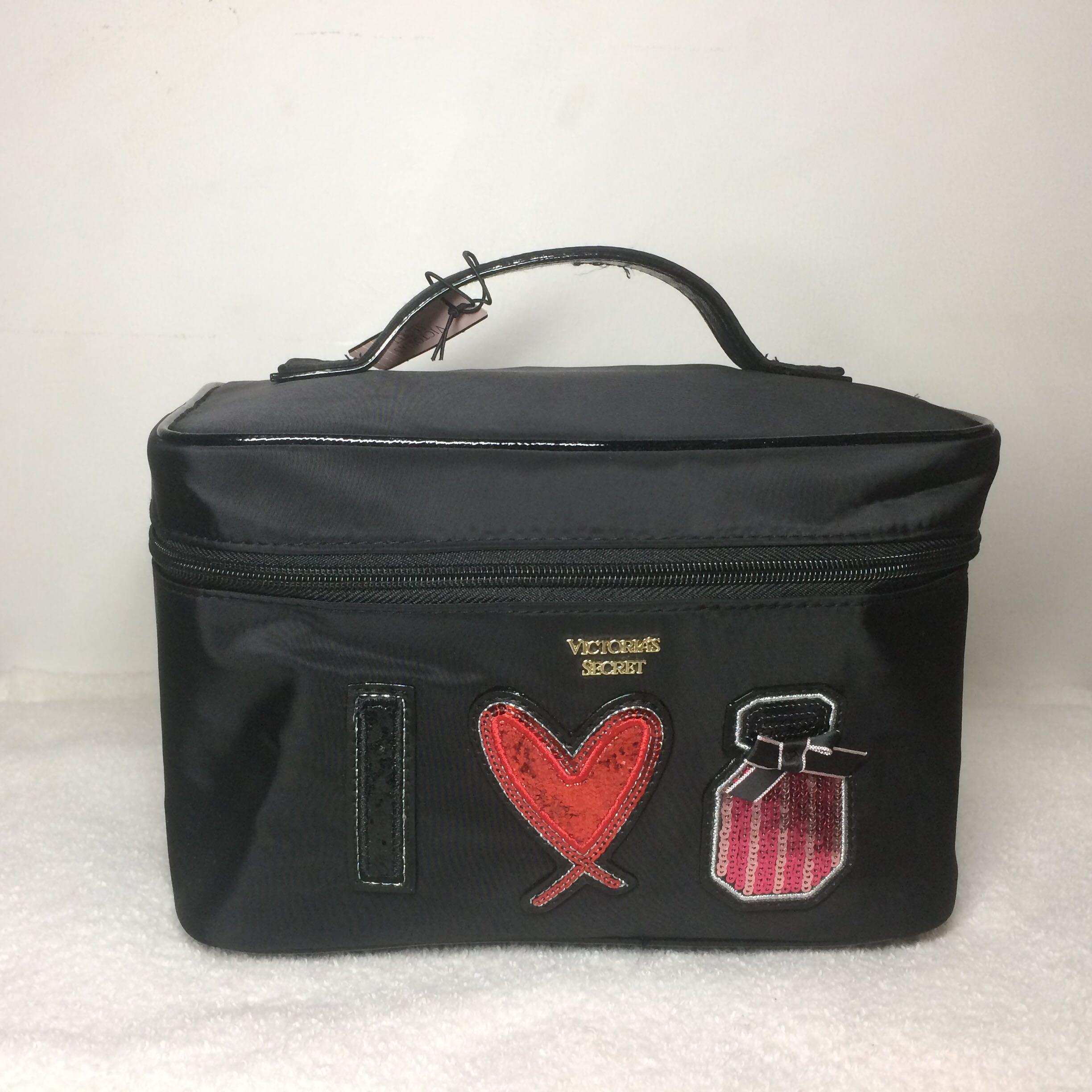 2pcs Make up bag (Category: Beach Bags) located in Quezon City. Submitted by preciousk (Listing ID 201665197, Image 2). Description: Victoria Secret Make up bag new with tags authentic there’s two bags, yung cube mismo and meron siyang kasamang mas maliit na bag na parang pencil case. see the photos. so you’re getting 2pc bag. great deal!! .