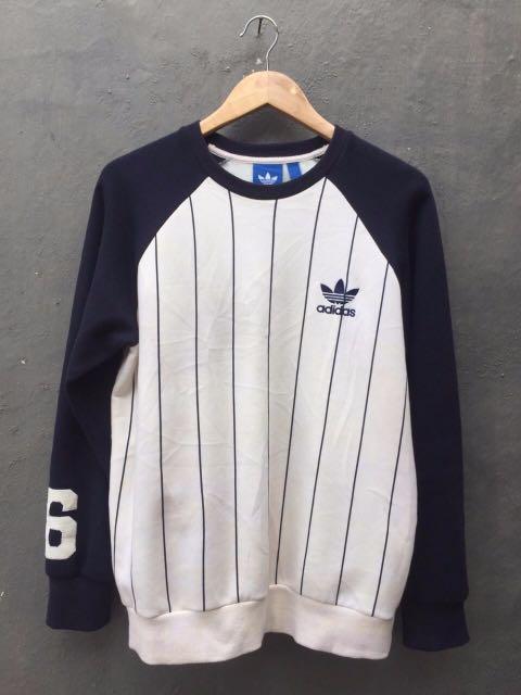Baseball crewneck store