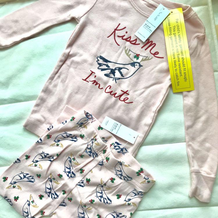 Bn Old Navy Baby Girl Kiss Me I M Cute Reindeer Sleep Set Christmas Pyjamas 18 24mths Babies Kids Babies Apparel On Carousell