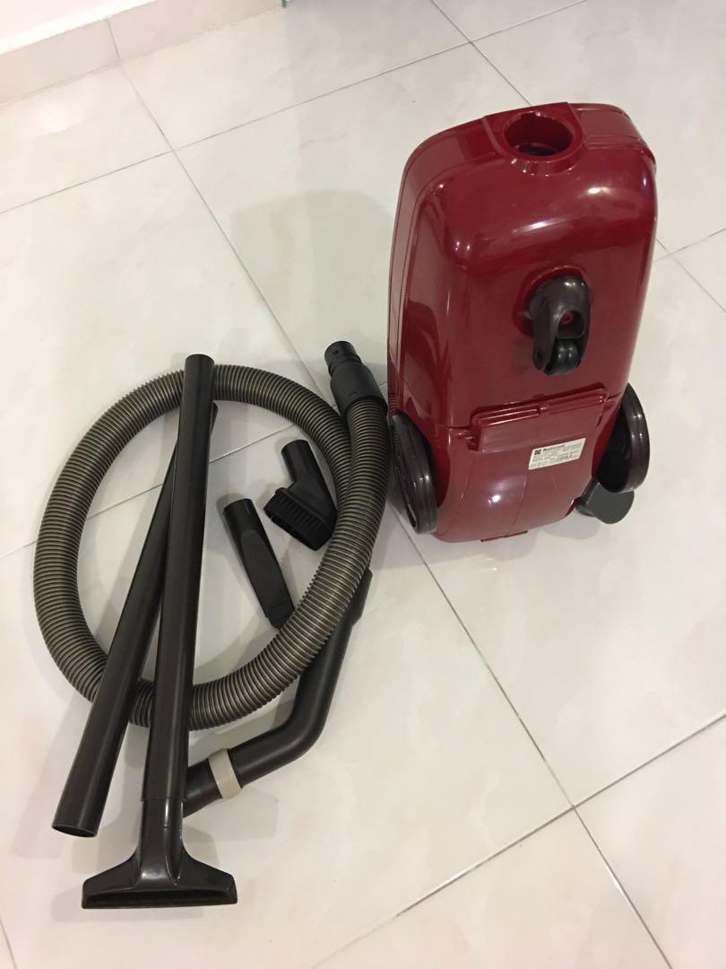 Brand New Vacuum Cleaner National MC3500, TV & Home Appliances