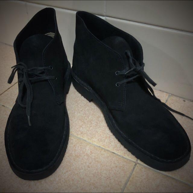 clarks desert boots black leather