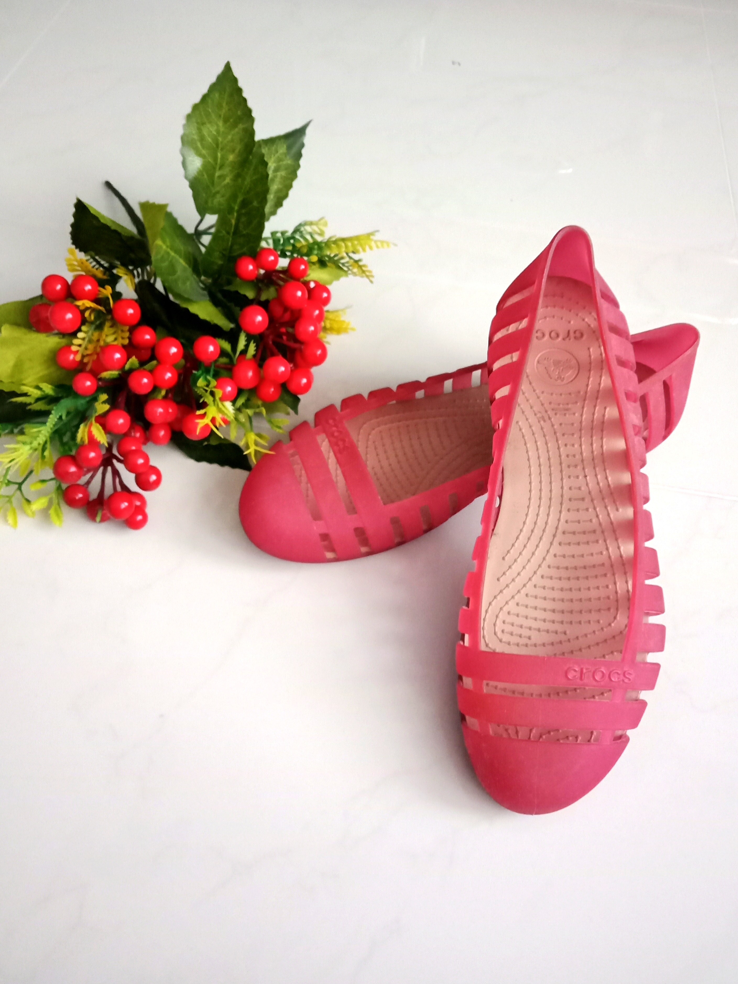 Crocs Jelly Flats in Pink, Women's 