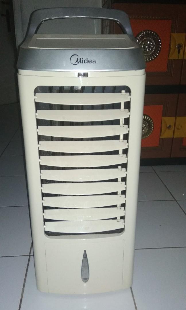 Kipas Angin Ac Midea Elektronik Lainnya Di Carousell Kipas Angin Ac Midea Elektronik Lainnya Di Carousell