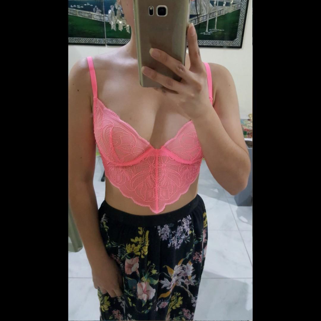la_senza_34b_neon_pink_lace_bustier_cropped_topbralette_1543938198_31d6d4a3_progressive.jpg