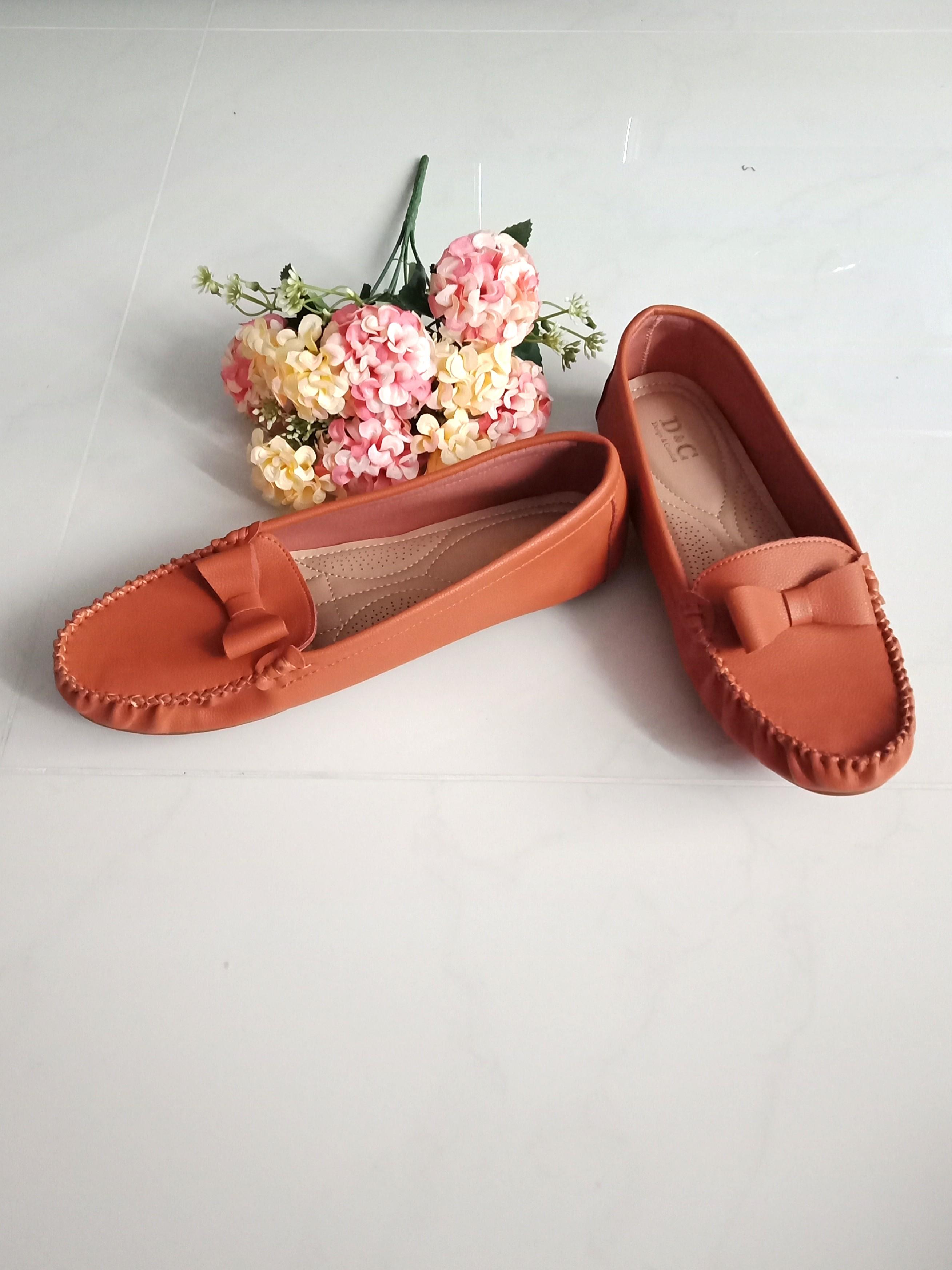 camel flats womens