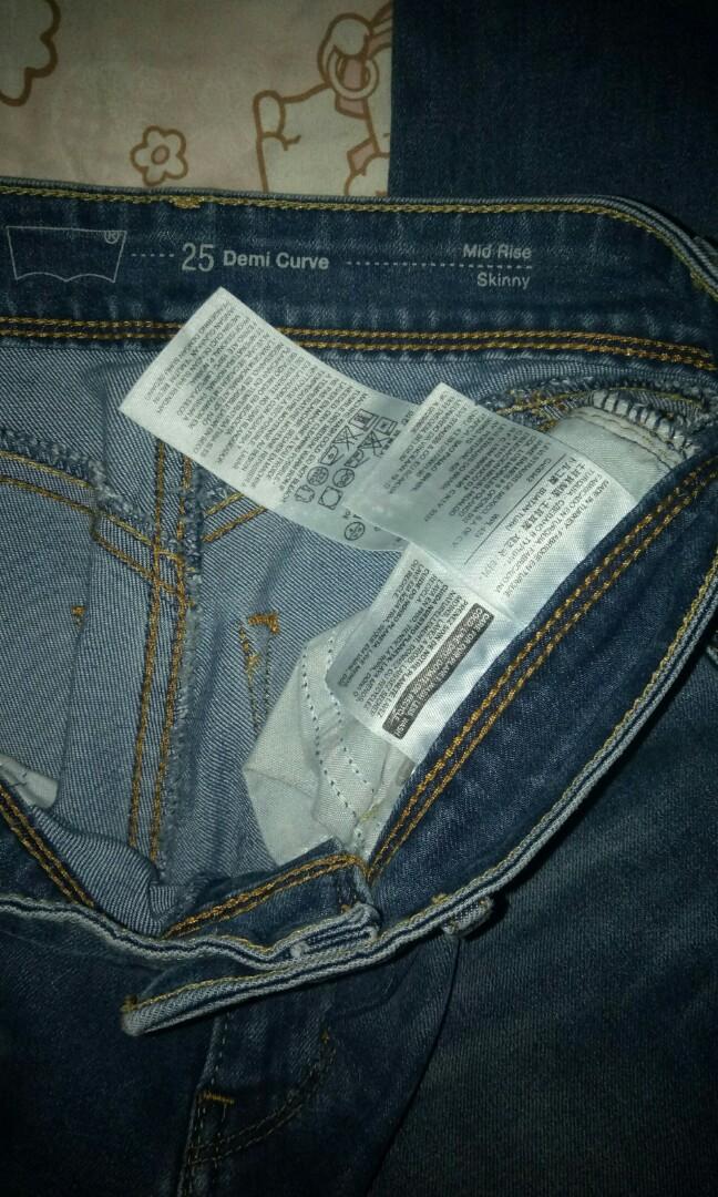 levis demi curve mid rise