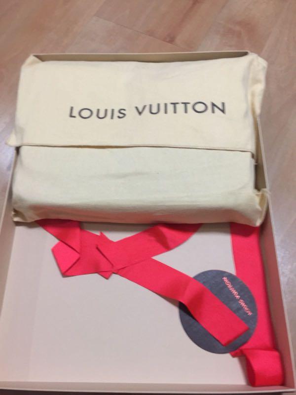 Louis Vuitton Black Damier Infini District PM Leather Pony-style calfskin  ref.977341 - Joli Closet