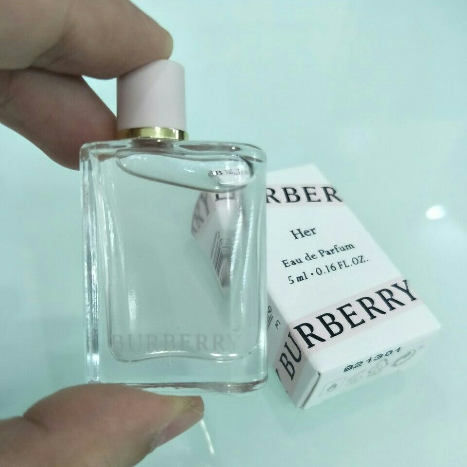 à¸à¸¥à¸à¸²à¸£à¸à¹à¸à¸«à¸²à¸£à¸¹à¸à¸à¸²à¸à¸ªà¸³à¸«à¸£à¸±à¸ Burberry Her Eau de Parfum 5ml.