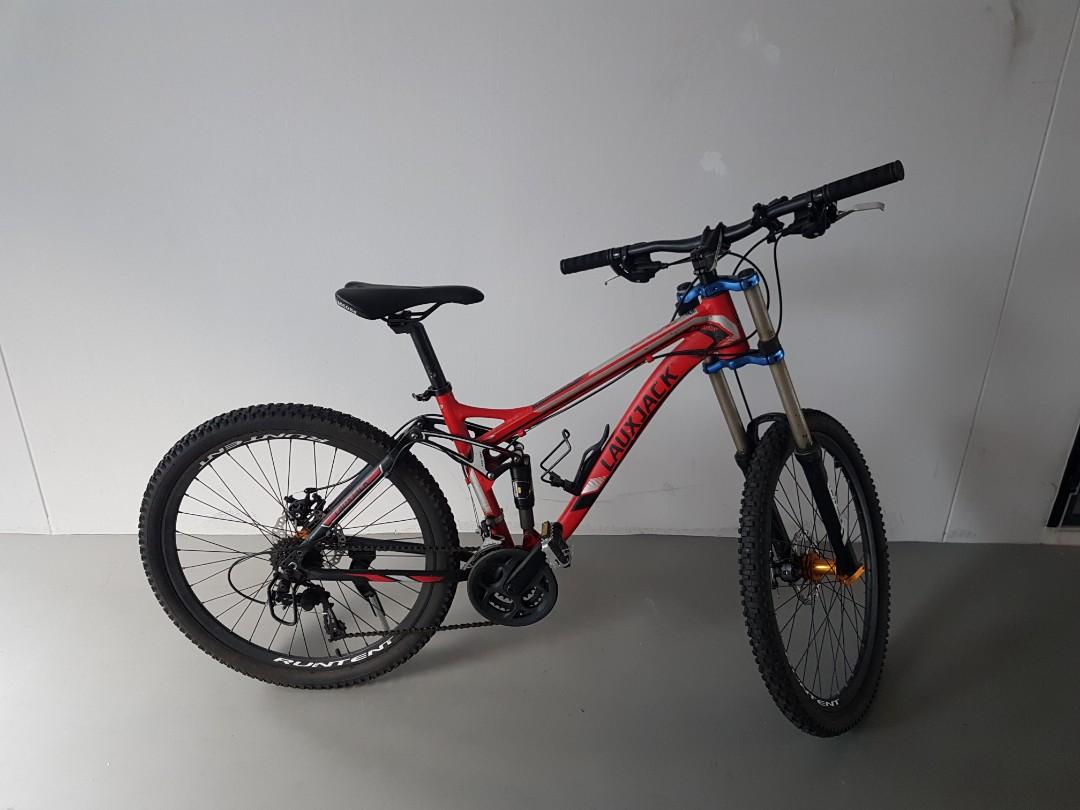 gear cycle red colour
