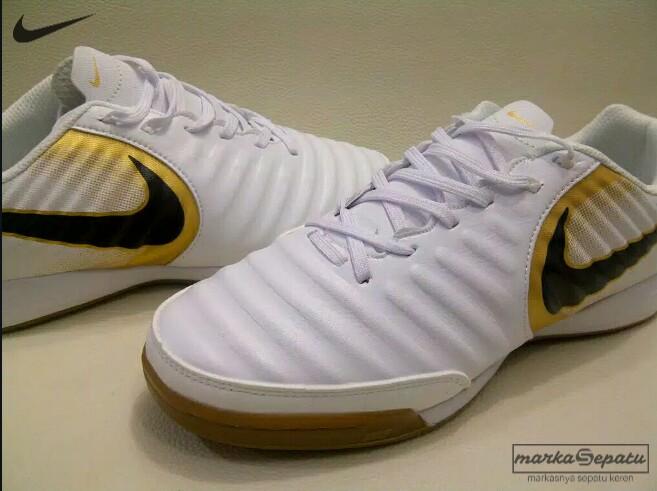 Sepatu Futsal Nike Tiempo X Legend Vii White Gold Ic Olah Raga Baju Olahraga Di Carousell