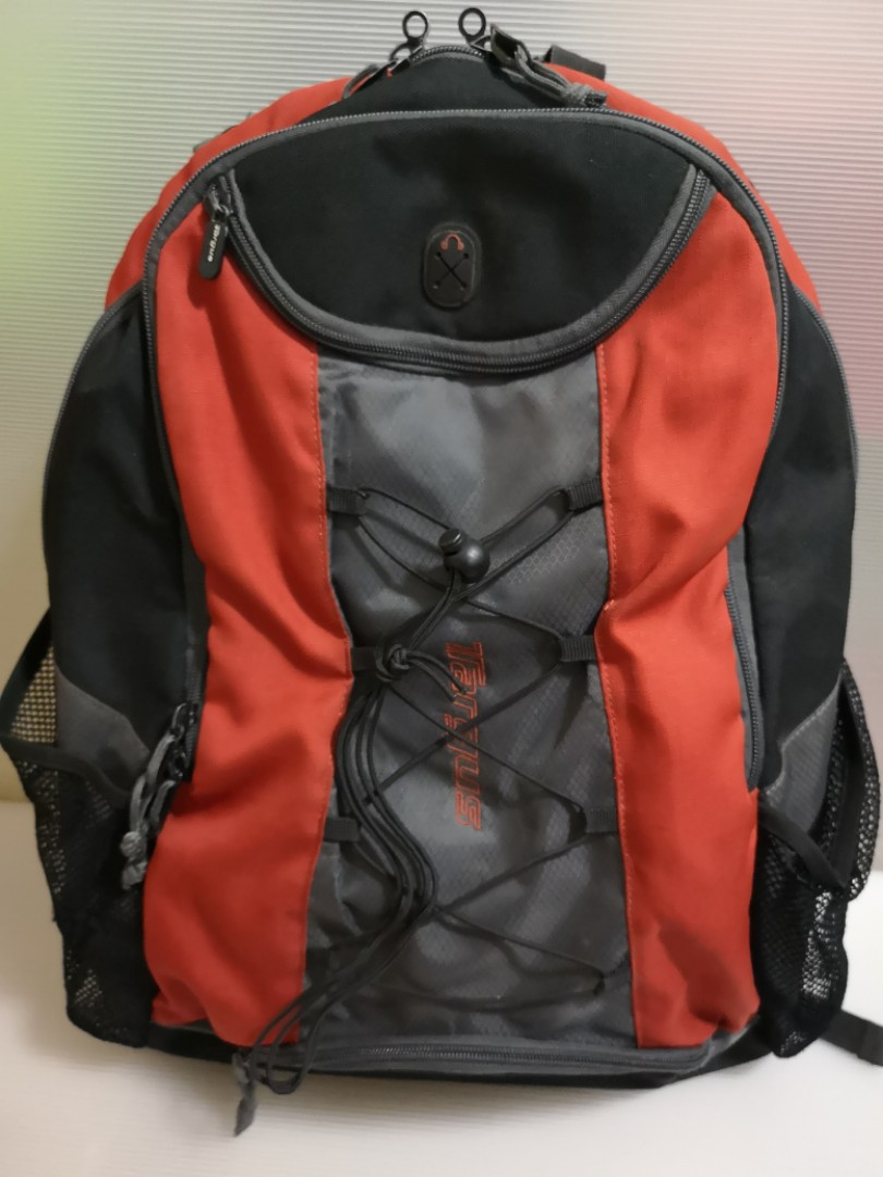 Targus Backpack With Laptop Sleeve Red Black Men S Fashion Bags Wallets Backpacks On Carousell