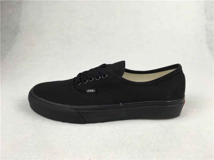 vans era triple black